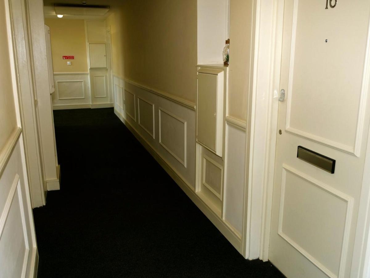 Ultra Deluxe Versace Apartment Near Sheffield Full Sky Tv Rotherham Luaran gambar